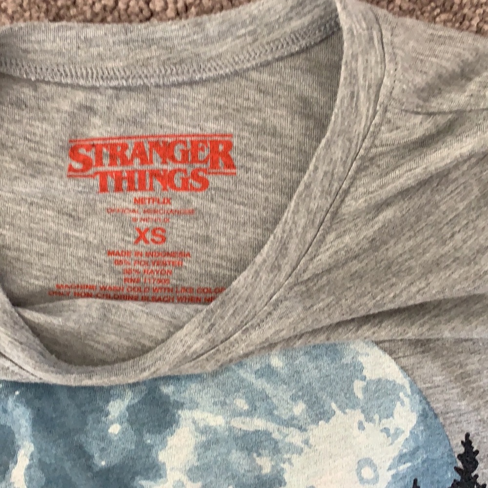 Stranger things shirt - Picture 3 of 3